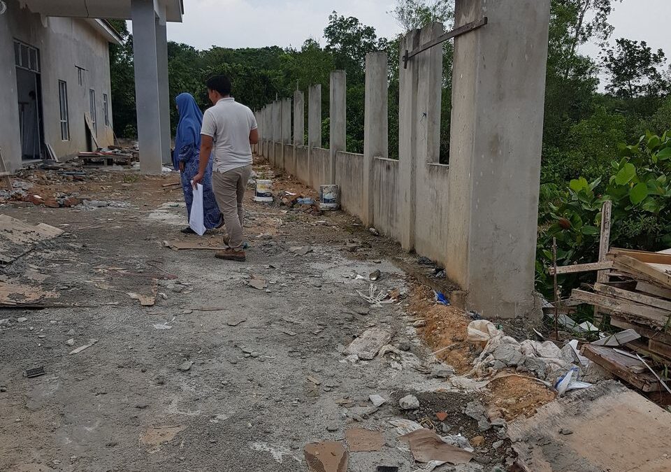 Melawat tapak cadangan membina 1 unit banglo 1 tingkat di Sg Merab, Selangor.